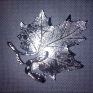 Signed Lisner Silver Tone Leaf Brooch EUC